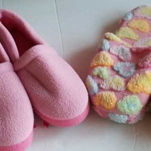 2-Pair Girl's slippers